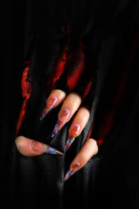 Read more about the article Creative DIY Halloween Nails: Tips from FriendlyNailsSpa Experts!