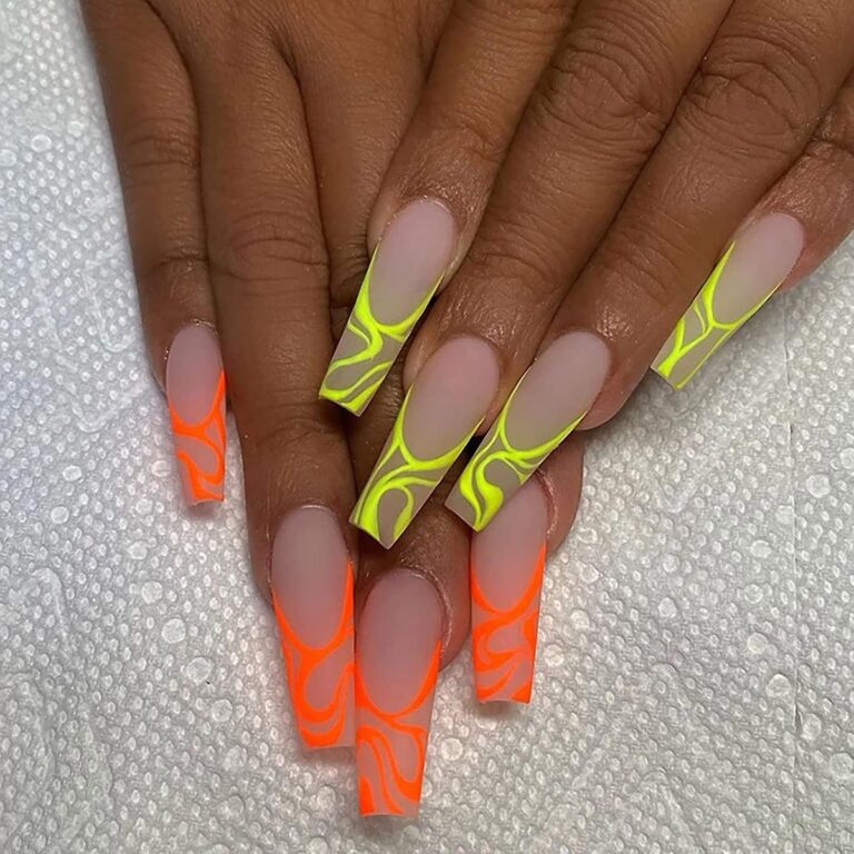 Read more about the article Dip Powder Nails: The Art of Long-Lasting Beauty at FriendlyNailsSpa.