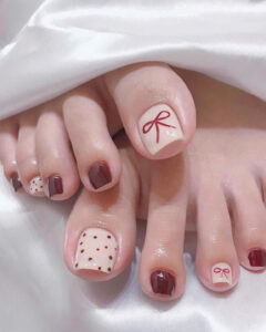 Read more about the article The Benefits Of Regular Manicures: Why You Should Visit FriendlyNailsSpa