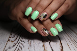Read more about the article Combatting Common Nail Problems: Expert Tips From FriendlyNailsSpa